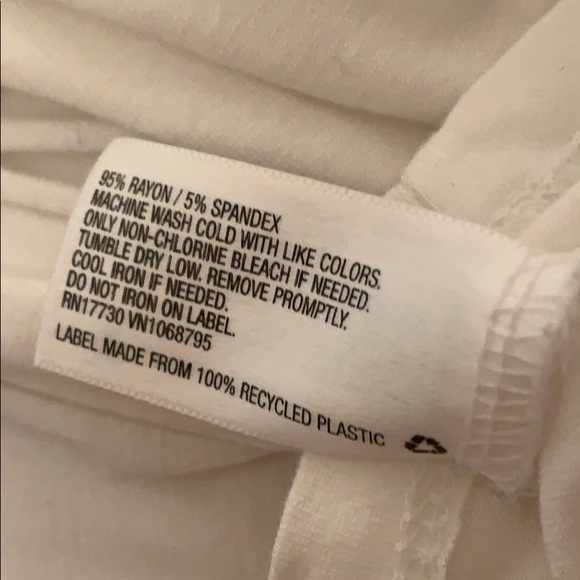 Merona white t-shirt size xs - Picture 4 of 4